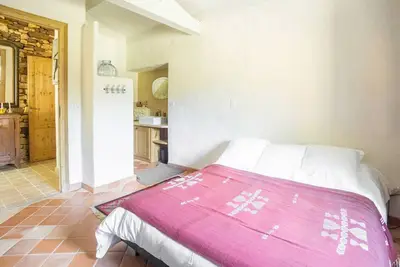 Image de Maison Ă Mazeyrolles avec jardin