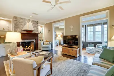 Image de Charming Cottage Near Golf Courses & Marsh Walk!