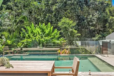 Image de Stonecutters 1 places you only minutes from the beach, eateries and the stylish Byron town centre.