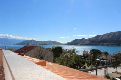 Image de Appartement de vacances Baška pour 1 - 4 personnes avec 2 chambres à coucher - Maison de vacances