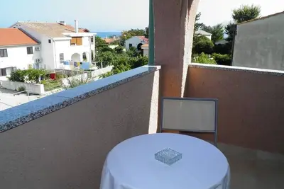 Image de Appartement de vacances Baška pour 1 - 4 personnes avec 1 chambre à coucher - Maison de vacances
