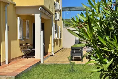 Image de Appartement de vacances Dobrinj pour 1 - 4 personnes avec 1 chambre à coucher - Logement de vacances