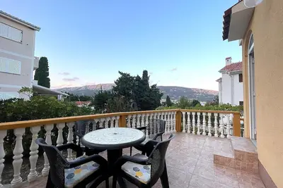 Image de Appartement de vacances Baška pour 1 - 5 personnes avec 2 chambres à coucher - Maison de vacances