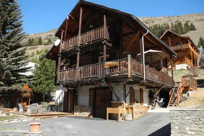 Image de Grand chalet cozy au cœur du Queyras