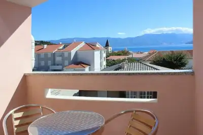Image de Appartement de vacances Baška pour 1 - 4 personnes avec 2 chambres à coucher - Maison de vacances