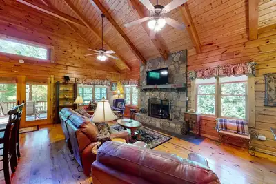 Image de Eagle Rest - Warm and Inviting Cabin in the Woods