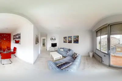 Newly renovated apartments 100 m. of the beach