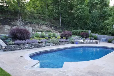 Image de Downtown sanctuary with stunning pool & gardens available from Aug1 2024 for 6m