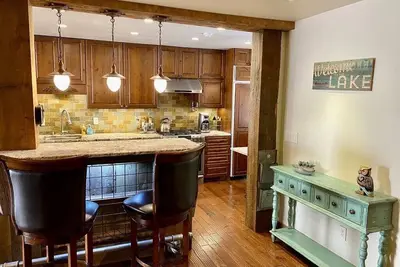 Image de Beautiful Vacation Retreat within a walking distance from the beach! ! !