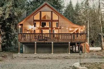 Image de 02gs - Hot Tub - WiFi - D/W - W/D - Sleeps 8 by RedAwning