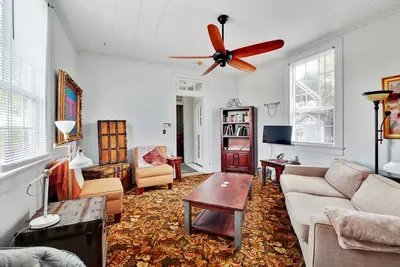 Image de Bywater Home, Parking and Pet Friendly Retreat by RedAwning