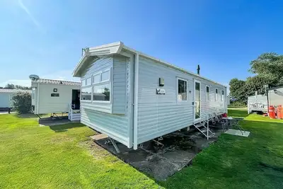 Image de Lovely 8 berth caravan at Broadland Sands Holiday Park in Suffolk ref 20016bs
