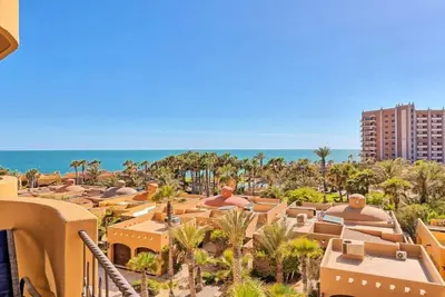 Seaside Bliss: Oceanfront 2br/2ba Condo at Bella Sirena – Steps from the Beach, Pools & Resort Amenities!
