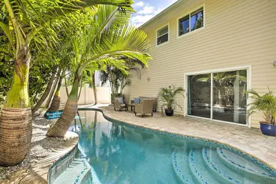 Image de Indian Rocks Beach Oasis - 2 Blocks to Beach!