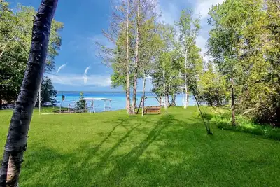 Image de Recently updated lakefront home, located on beautiful Torch Lake.