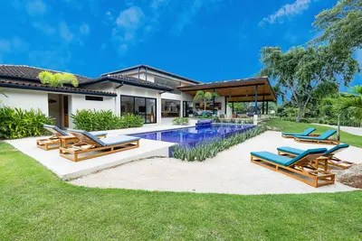 Image de Eden Roc Villa Luxury 5br in Hacienda Pinilla