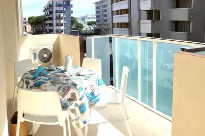 brand-new two-room apartment 50 m from the beach