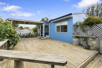 Image de The Wee Blue Bach - Waikanae Beach Holiday Home