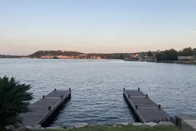 Image de Heart of Lake Lbj - Premier Location!