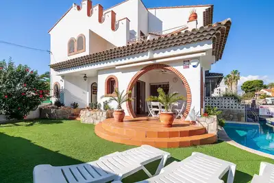 Image de Maison avec piscine proche de la plage - C307-033 Casa Mediterranea