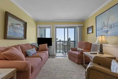 Image de Ocean Front Complex With Great Ocean View