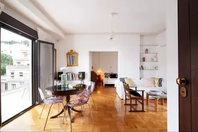 Image de Renovated penthouse with Stunning Views