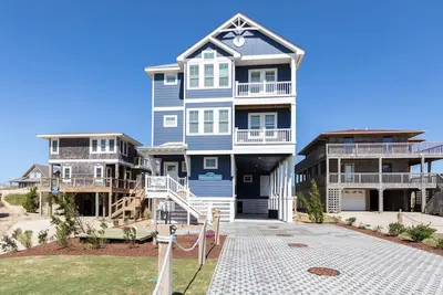 Image de Beautifully Appointed Luxury Oceanfront Home