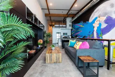 Image de Heart of Dtsa☆Foosball ☆Mural Loft☆98 Wlkscr☆Ac