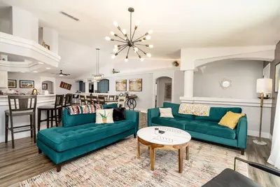 Image de Spacious 7 bedroom Pool Home for Families & Retreats in the Heart of Lake Havasu