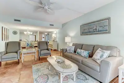 Image de Steps to the Ocean! 2 bed/2 bath, 2118 Beachwood