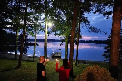 Image de Near Tawas Mi, Cabin in the cove, National City lakefront.