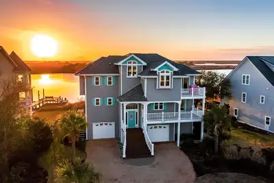 Image de Compass Tres | 5 Bed, 3 Bath