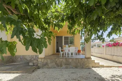 Image de Magnifique maison de vacances privée avec Wifi, climatisation, Tv, patio, animaux admis, parking