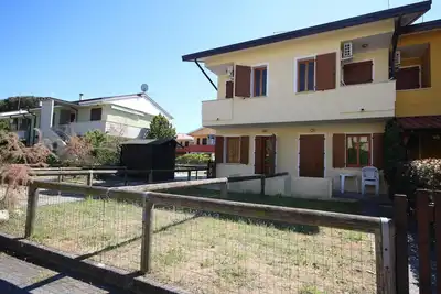 Image de Terraced house with private garden