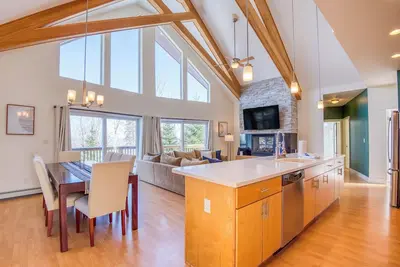 Image de Saddleback - Magalloway Loop Home 49 - great newly furnished home on the Mountain
