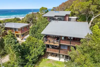Image de Stradbroke Sunset by Discover Stradbroke | 4 Bed 3 Bath | Sleeps 8