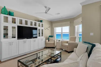 Image de Gulf Front! Designer Decorated! Perfect View! Community Pool and Hot Tub