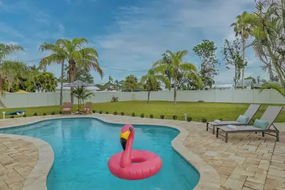 Image de Private Pool + Tropical Vibes = Vacation Mode Activated!