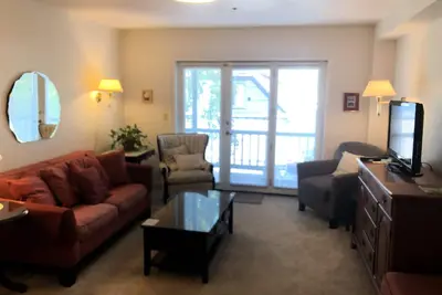 Image de Exceptional, Spacious 2-Br 2-Bath in St Elmo