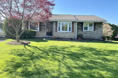 Image de House - 30 minute walk to Penn State campus