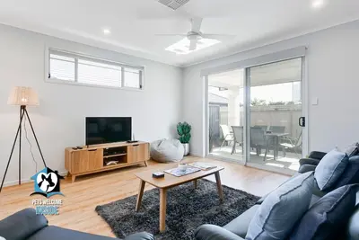 Image de Brand New 3br So Close to Sea and Lake