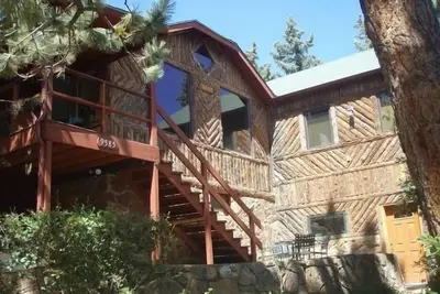 Image de Bar, Foosball, Gas Stove, Spa Shower, Firepit, Bbq, 3200 Sf, 2 Acres!