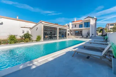 Maison confortable à Biograd na Moru.