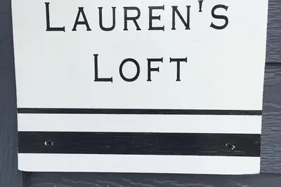 Image de Lauren's Loft in Historic Downtown Pleasant Hill