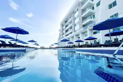 Image de New 3 Br 3 Ba Condo at Sunset Caribe Resort Unit 206 Pool View