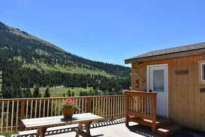 Image de Cabin 2- Secluded cabin 5. 25 miles. from North entrance to Yellowstone!