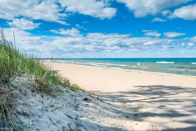 Image de Beach Front, Pool, Short walk to Downtown. Look No more! Peaceful Paradise