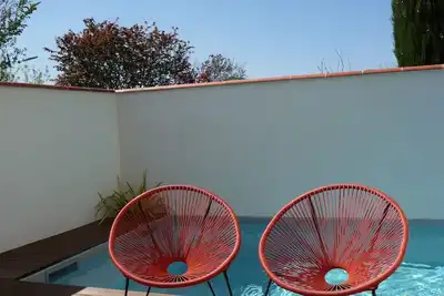 Image de Belle maison avec piscine chauffée dans quartier prisé