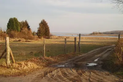 Image de Bucolic setting in historic Springs near the bay.