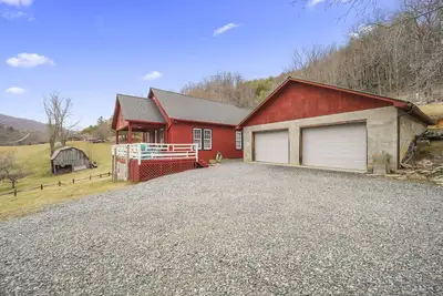 Image de Ann's Mountain Retreat, Chalet 8 mins the West Jefferson